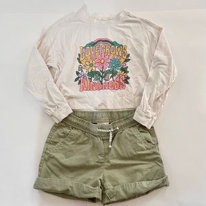 Girls M long sleeve top and shorts